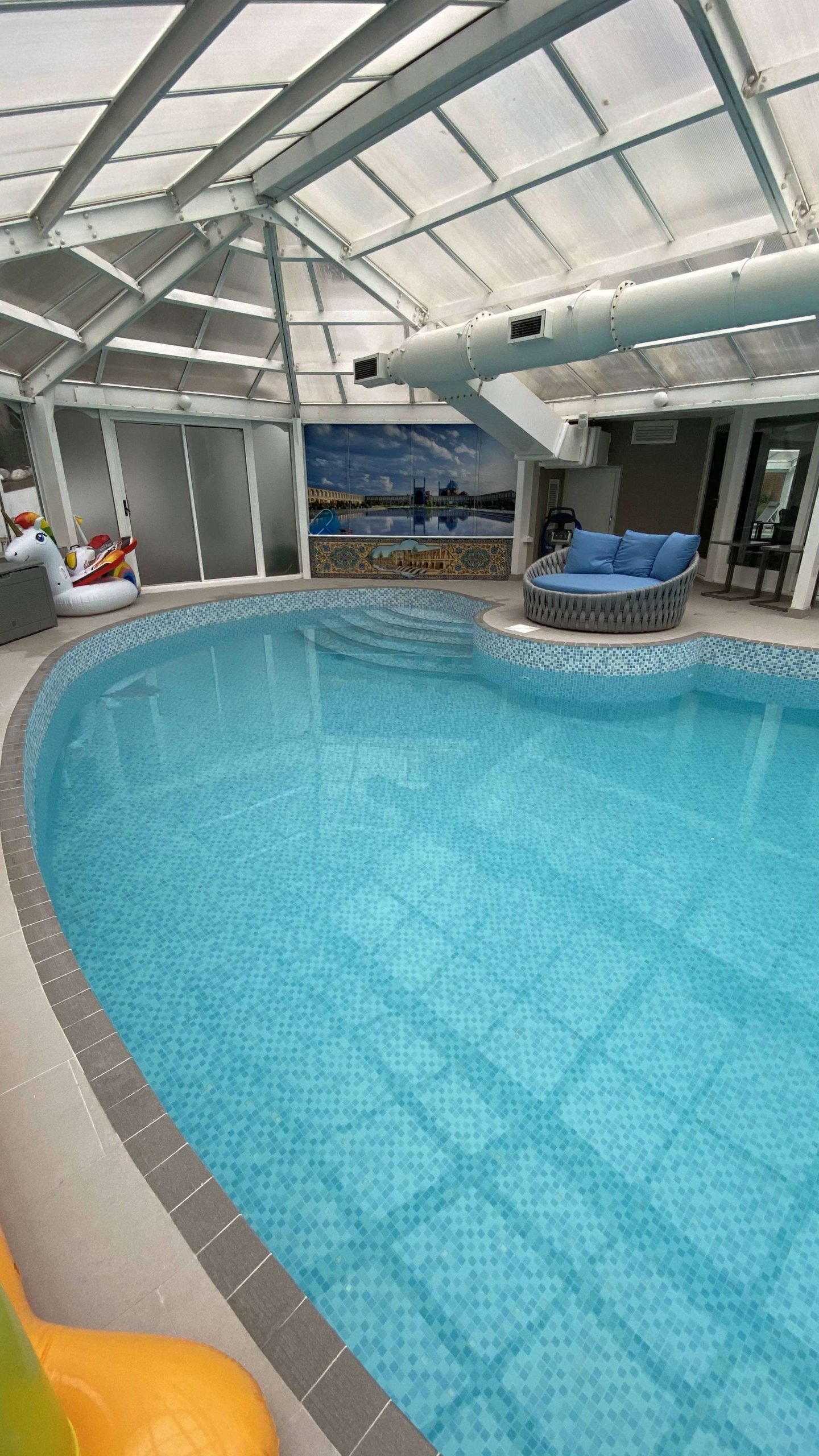 swimming-pool-contractor-London